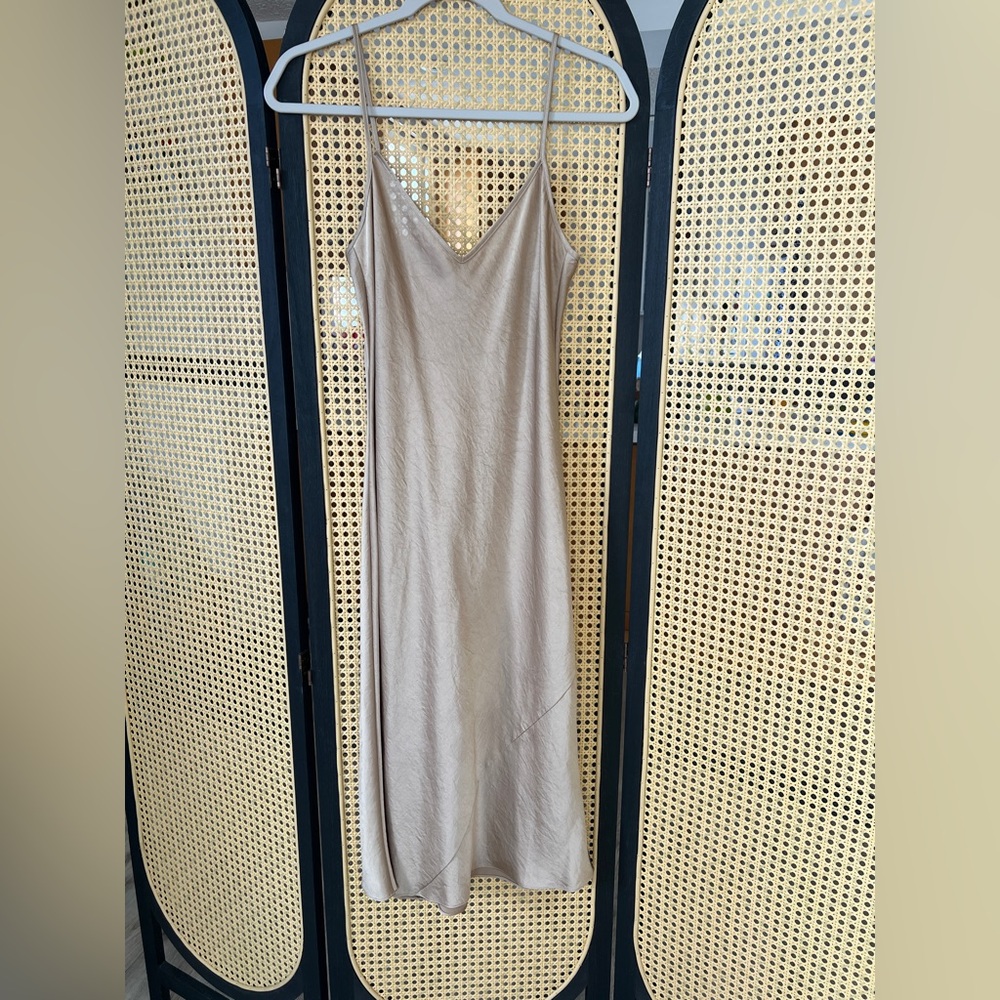NWOT Aritzia Wilfred Tan Slip Dress